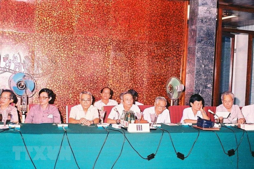 越通社代表团出席亚太通讯社组织执行委员会第10次会议。图自越通社