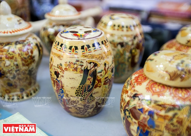 日本制陶器。图自越通社