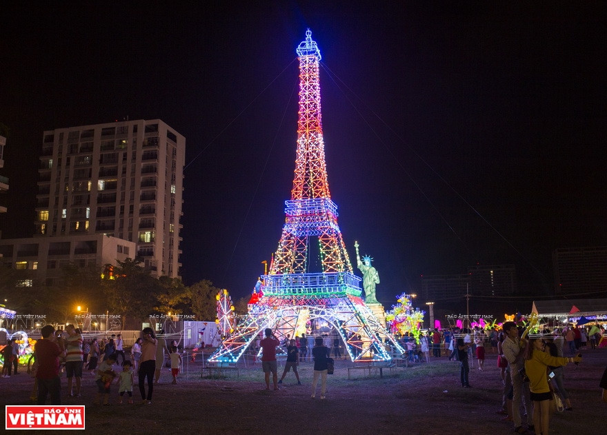 埃菲尔铁塔。图自越通社