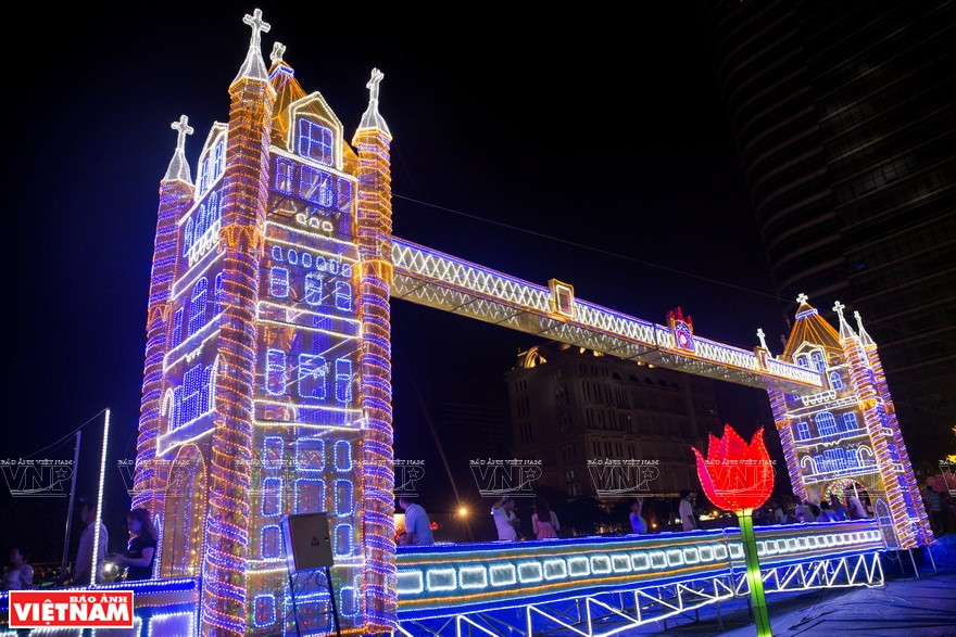 伦敦塔桥。图自越通社