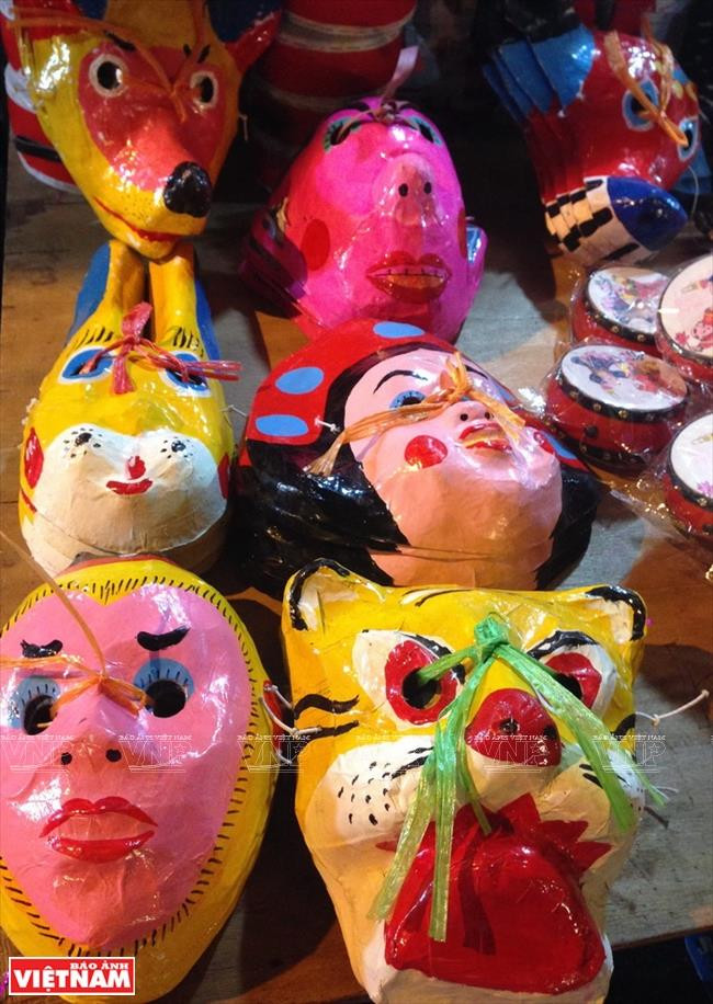 越南儿童的传统中秋玩具。图自越通社