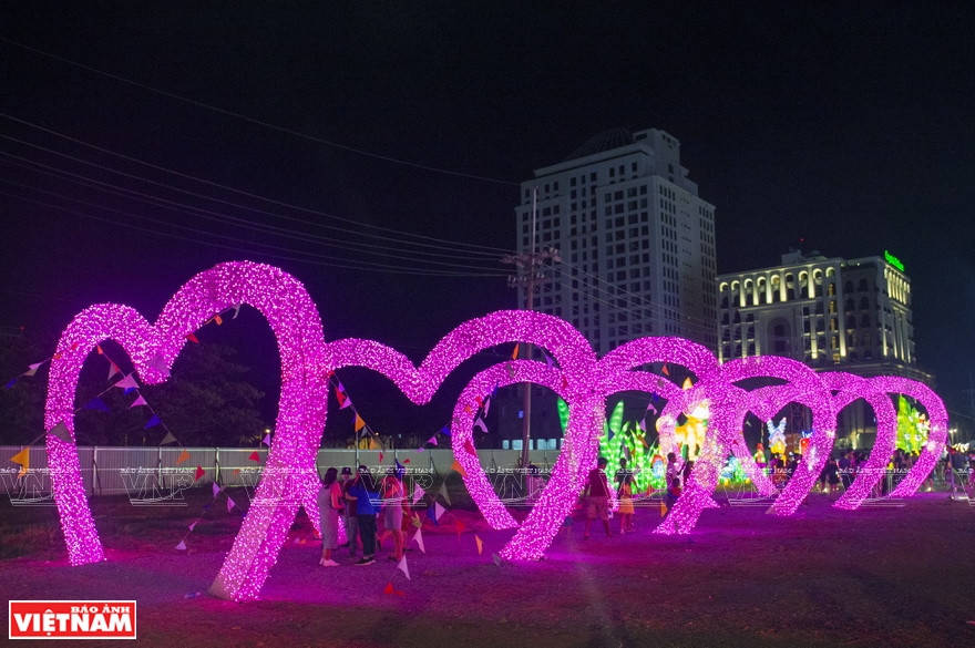 爱情之路。图自越通社