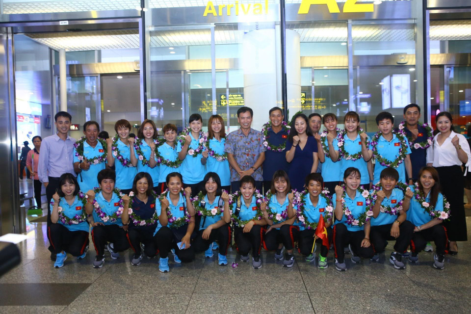 越南女子足球队合影。图自越通社