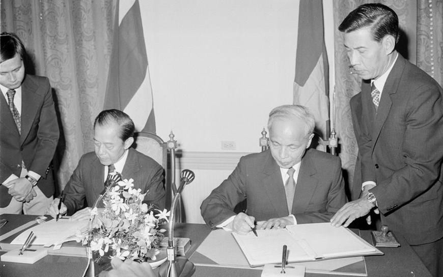 1987年1月，越泰两国签署《经济贸易技术合作协定》。图自越通社