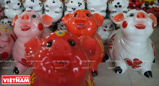 售价因大小而异，从20万到600万盾。 图自越通社