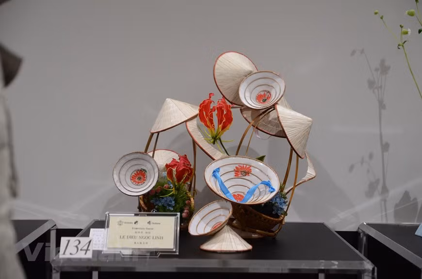 黎妙玉玲艺术家的作品。图自越通社