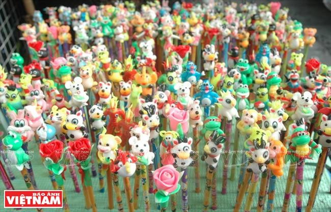 捏塑是越南著名并拥有传统文化特色的玩具之一。图自越通社