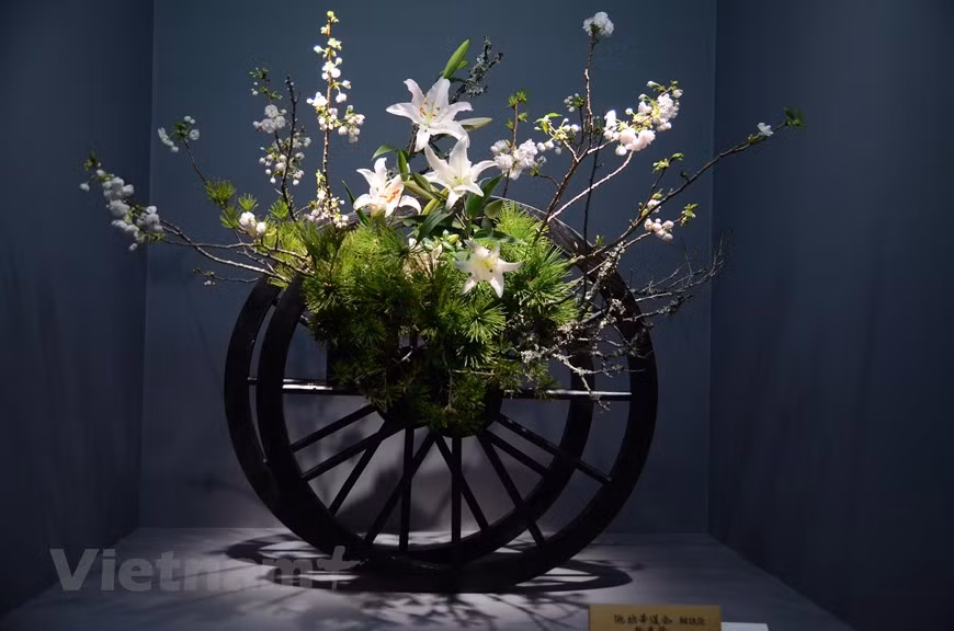 日本艺术家的作品。图自越通社
