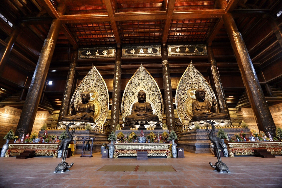 三祝寺包括三宝殿、法主殿、观音殿和山门等大型建筑。图自越通社