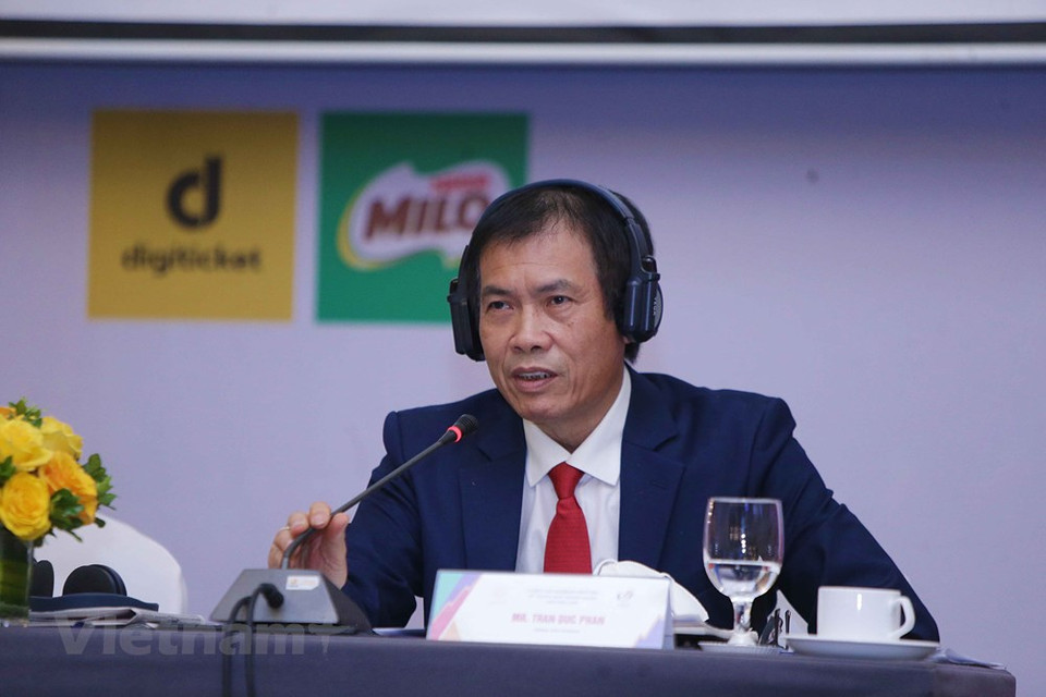 越南体育总局副总局长陈德奋与东盟各国体育代表团代表交换意见。第三十一届东南亚运动会将于2022年5月12日至23日在首都河内及北宁、海阳、海防、广宁、河南、南定、宁平、和平、永福、富寿、北江等11个省市举行，共设40个大项520个小项。图自Vietnam+