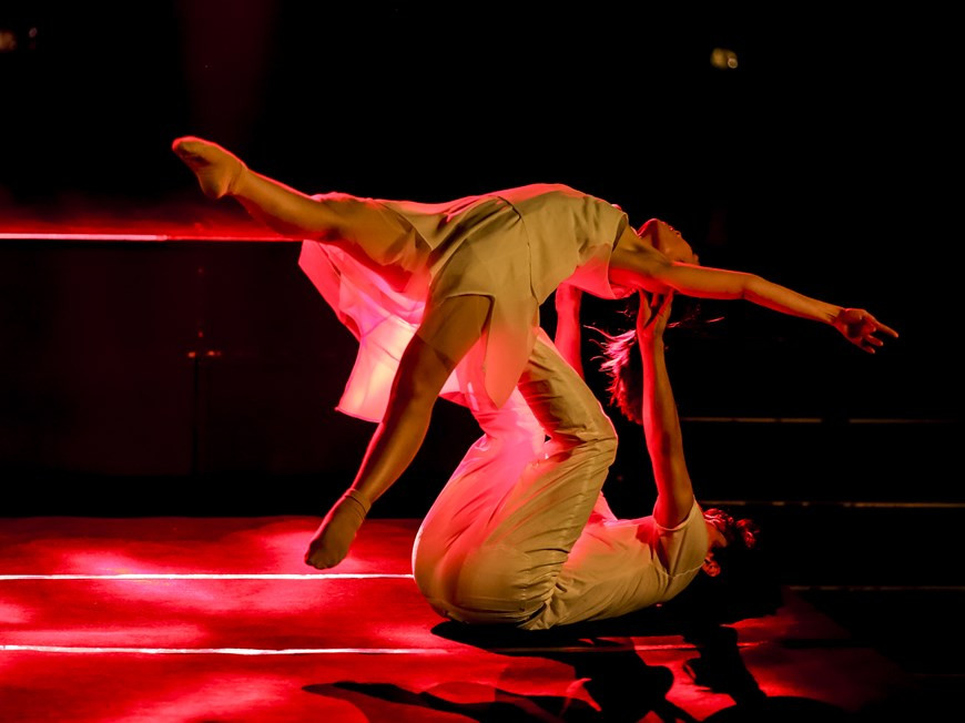 舞者魅力精彩呈现。 图自vietnamplus