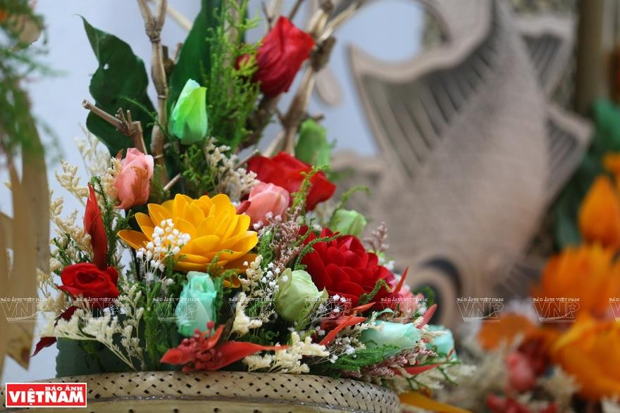 乔艺人的干花产品。越南画报记者 庆龙 摄