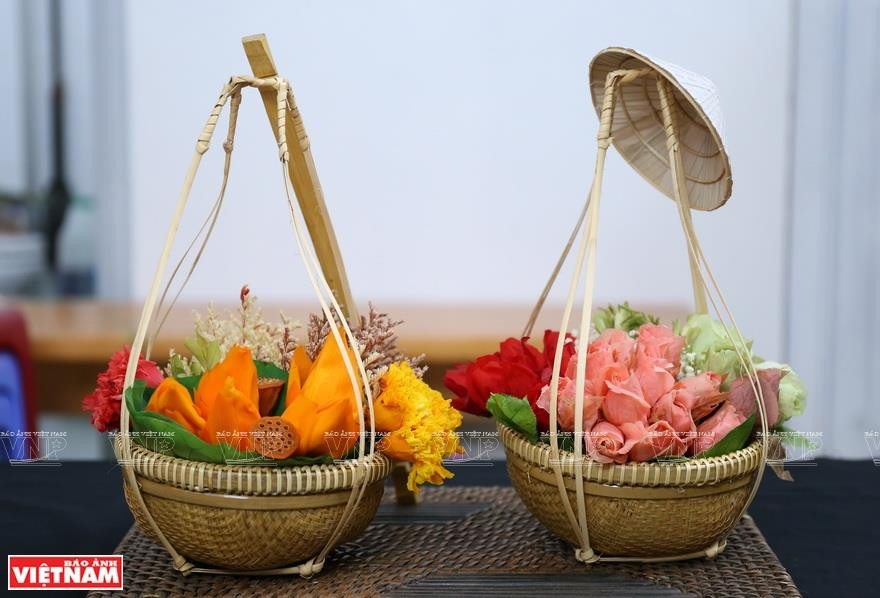 乔艺人的干花产品。越南画报记者 庆龙 摄