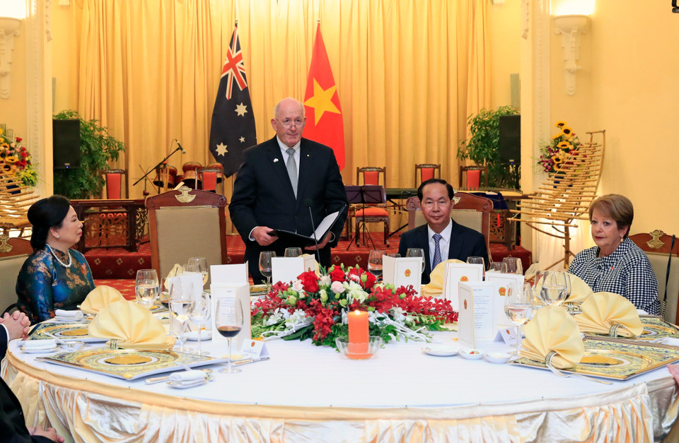 澳大利亚总督彼得•科斯格罗夫在招待宴会上发言。越通社记者 林庆 摄