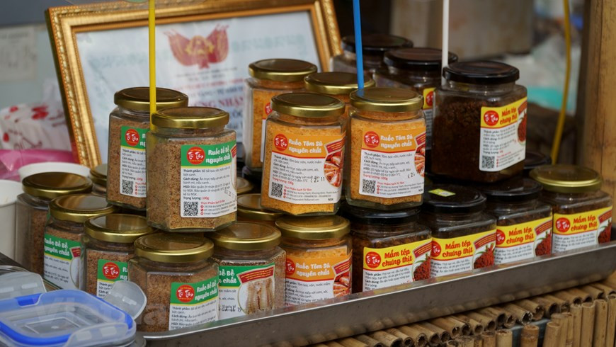 全国许多地方的土特产在此次博览会上展示。图自Vietnamplus