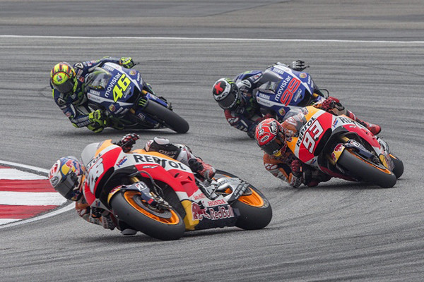 2016赛季世界摩托车锦标赛将从3月至11月举行。赛季揭幕战和收官战地点为卡塔尔和西班牙瓦伦西亚。