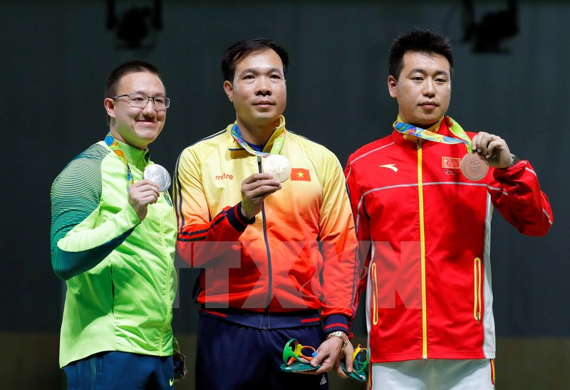 黄春荣以202.5环的成绩夺得金牌。