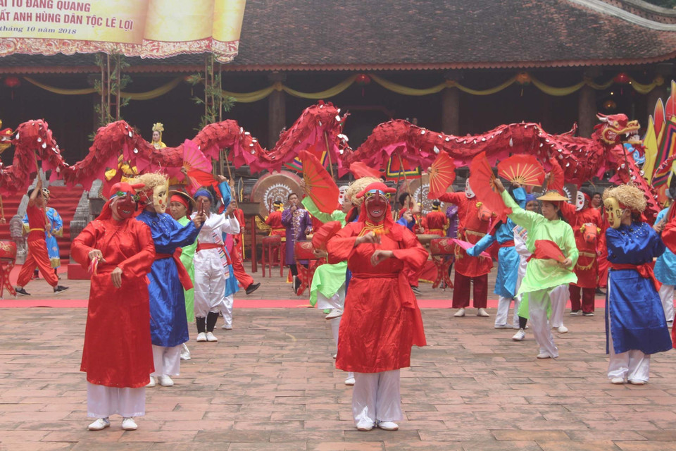 蓝京庙会开庙仪式 图自越通社