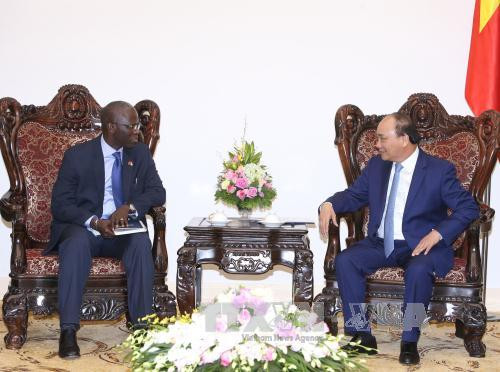 越南政府总理阮春福会见世行驻越南首席代表奥斯曼·迪奥（图片来源：越通社）