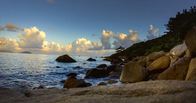 如诗似画的富国岛肯海滩美景。