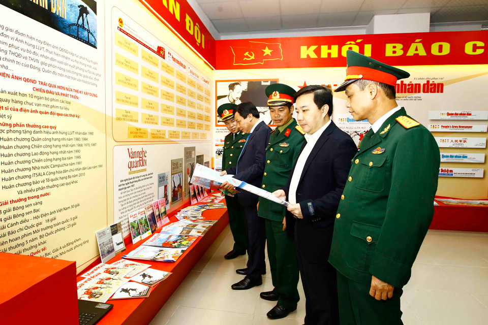 2017年全国报刊展。（图片来源：越通社）