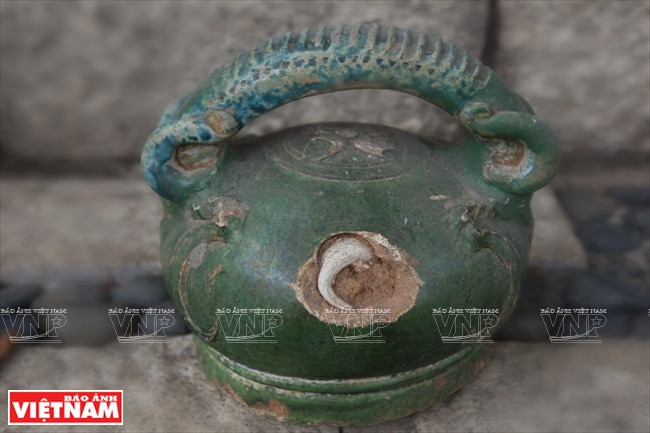 青釉石灰瓶。（图片来源：越通社）