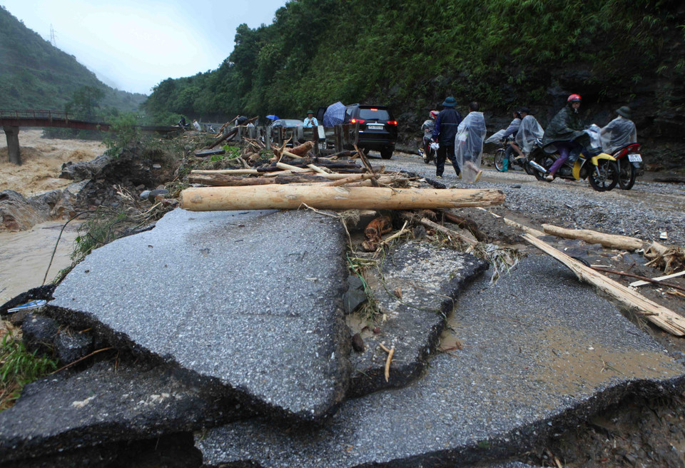  莱州省多条道路受损。越通社记者 贵忠 摄