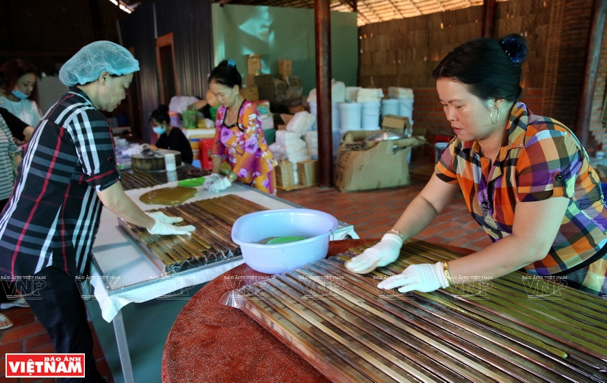 珲山著名椰子糖制作业。越南画报记者 通海 摄