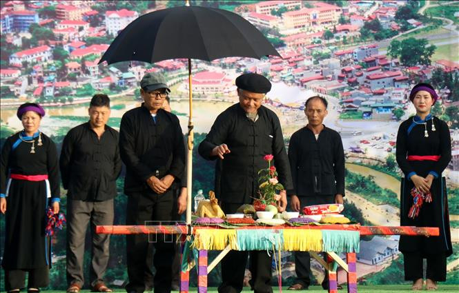 2019年北河白色高原马蹄节开幕式场景。图自越通社