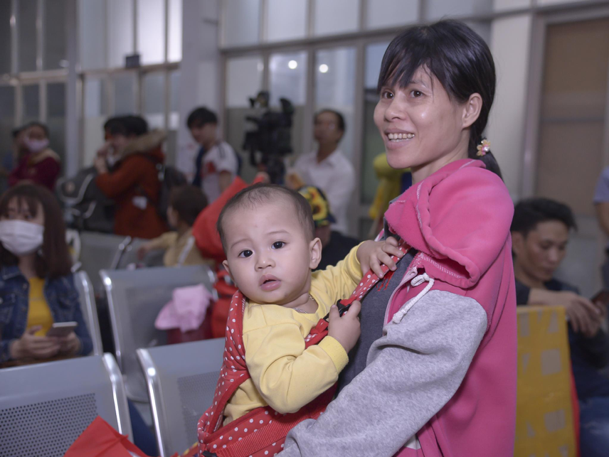 每个工人的脸上洋溢着灿烂的笑容。