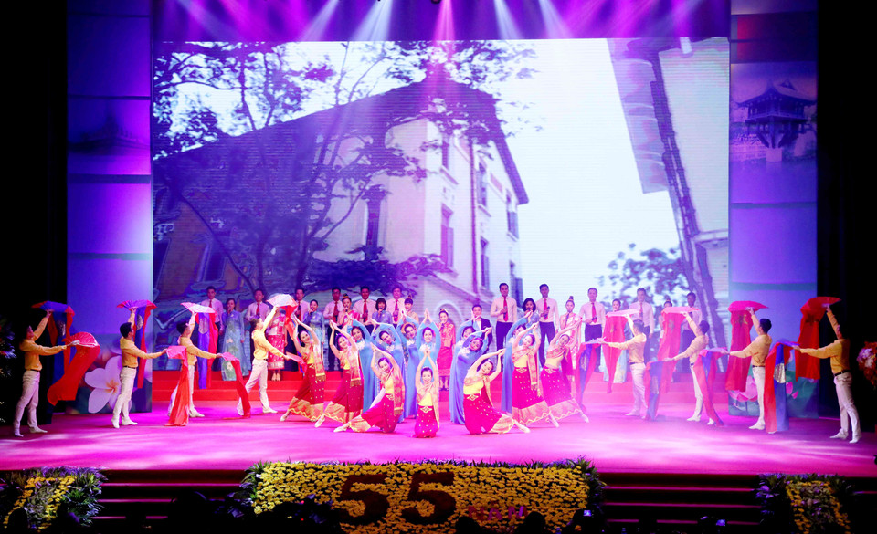 在庆祝典礼上的文艺表演节目。越通社记者 芳花 摄