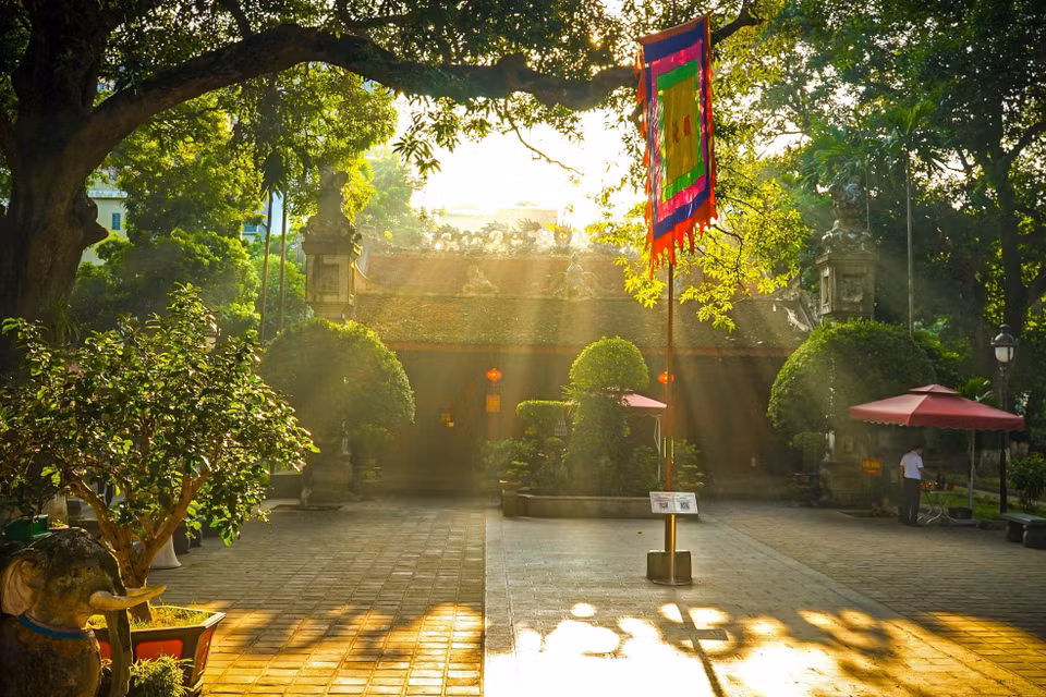 巴亭郡馆圣寺秋天的早晨。图自 越通社