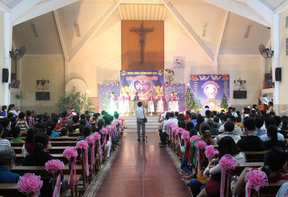 后江省纷纷举行欢度圣诞节活动（图片来源：越通社）