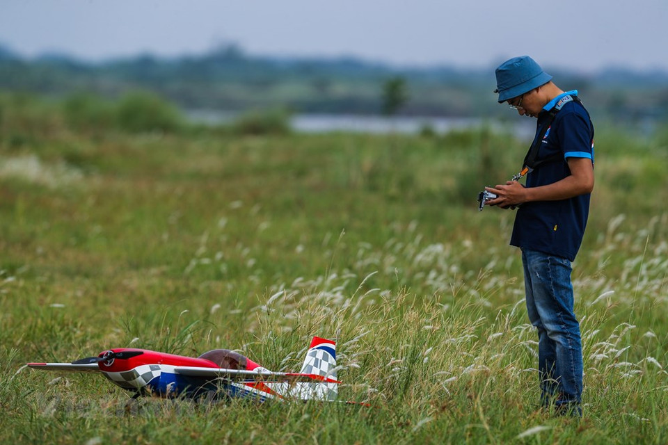 这些遥控飞机只能在高度50米，周围300米的范围内行驶。（图自Vietnam+）