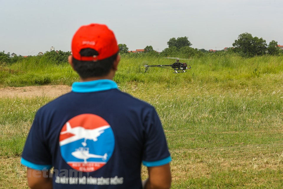 操控时，驾驶人要像专业飞行员一样全神贯注。起飞和降落时，只要一刻疏忽可以导致飞机损坏、甚至让其他玩家受伤。（图自Vietnam+）