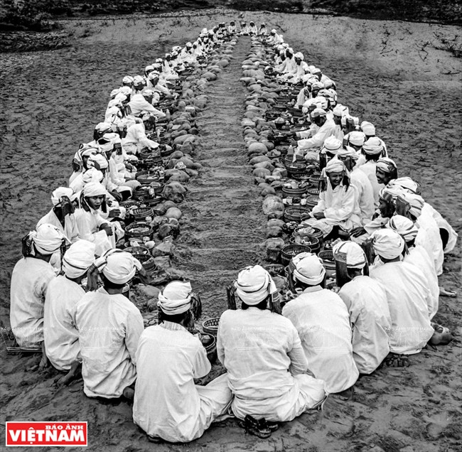 巴尼教占族人的扫墓节（图片来源：越通社）