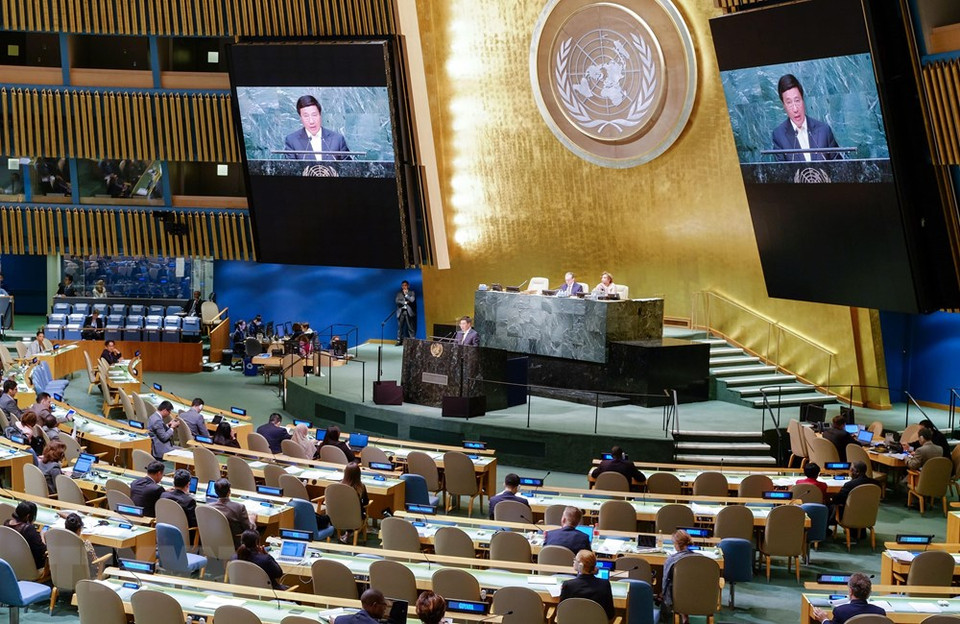 越南政府副总理兼外长范平明在2016年9月24日举行的第71届联合国大会一般性辩论上发表讲话。越通社记者 黎杨 摄