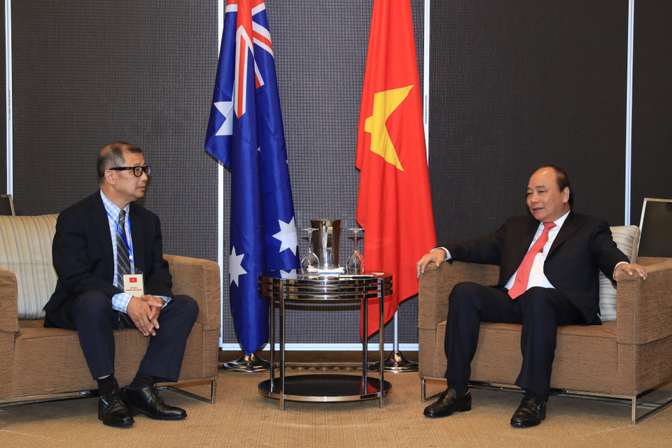 越南政府总理阮春福会见澳大利亚越南企业家协会会长陈伯福。越通社记者 统一 摄
