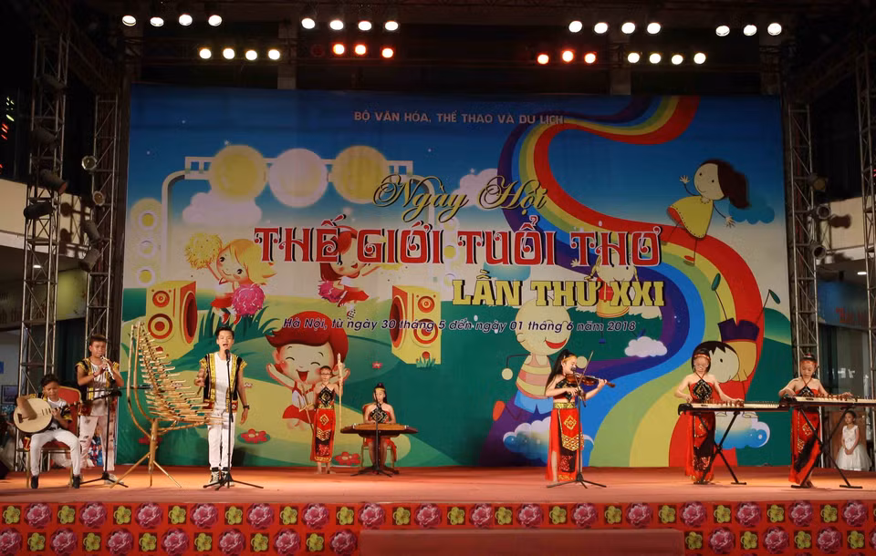 第21届越南童话节开幕式文艺表演。越通社记者 青松 摄