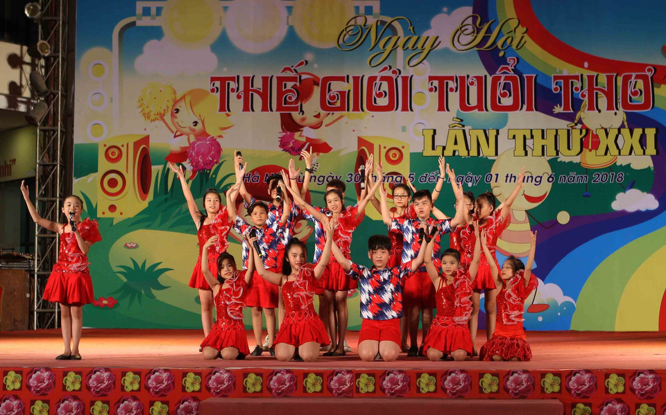 第21届越南童话节开幕式文艺表演。越通社记者 青松 摄