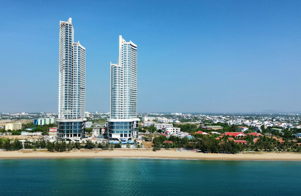 宁顺省潘郎-塔占市拥有现代的沿海酒店和度假区，满足游客的需求。图自越通社