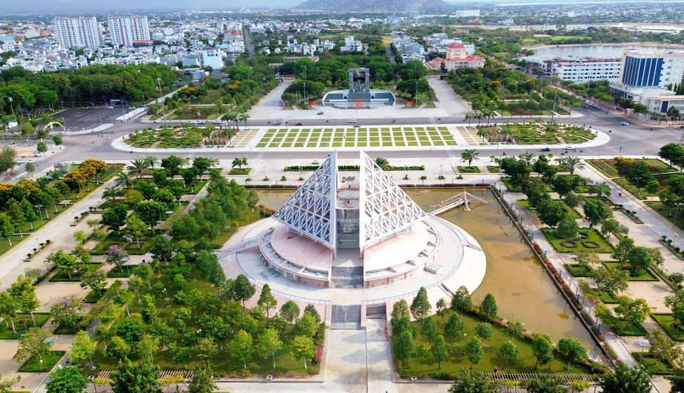 从高处俯瞰潘郎-塔占市。图自越通社