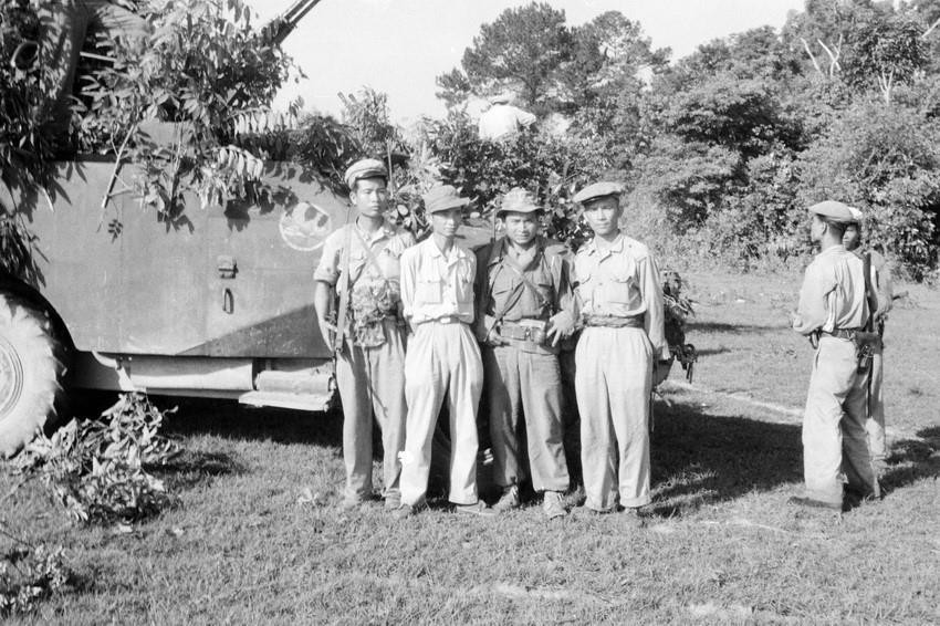 越南军事专家与老挝部队。（资料图）