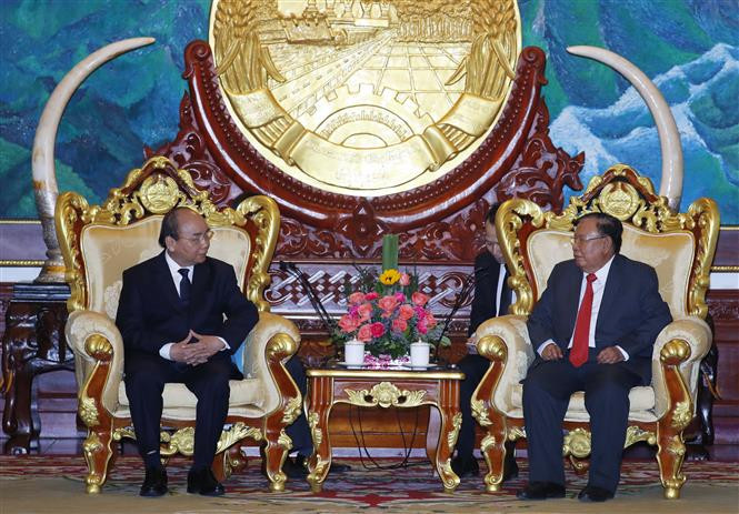 两国领导一致同意有效开展两国政府间联合委员会第42次会议上所达成的各项协议，在疫情后努力恢复经济合作，维持增长势头，督促两国合作项目按期保质完成。越通社记者 统一摄 