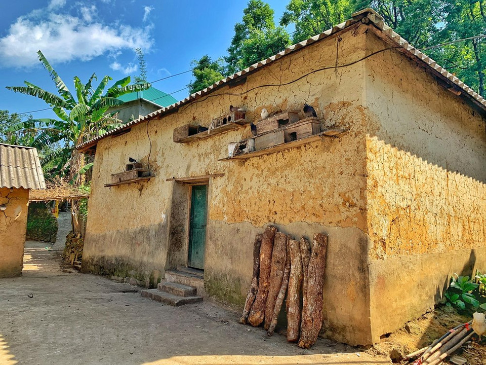 老街省哈尼族夯土墙房屋的特点是夏天凉爽，冬天温暖。Vietnamplus记者春梅 摄