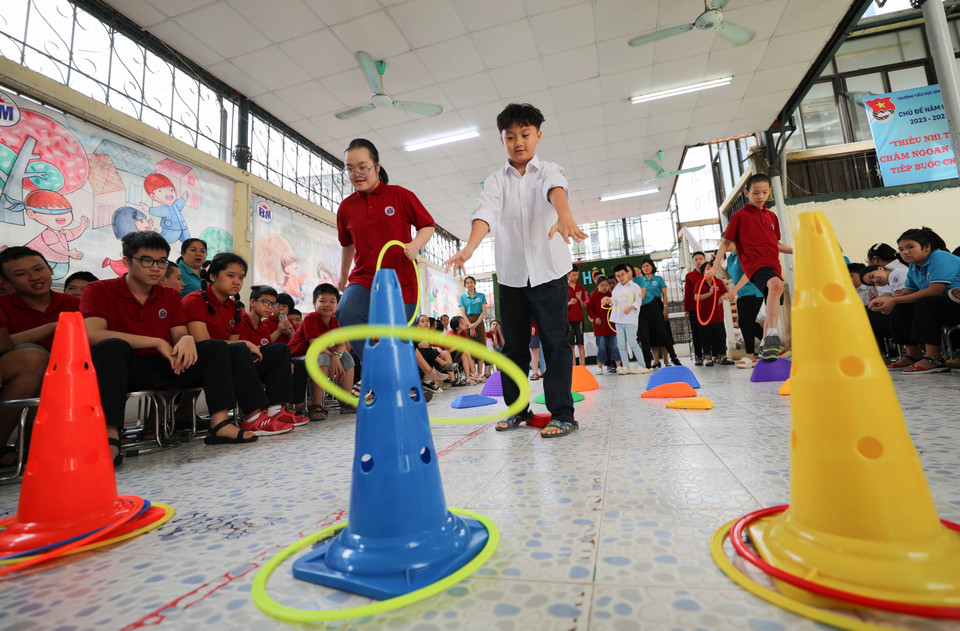 各所学校的传统民间游戏举办活动要确保经常性、安全性、节约、有效等条件。图自 越通社