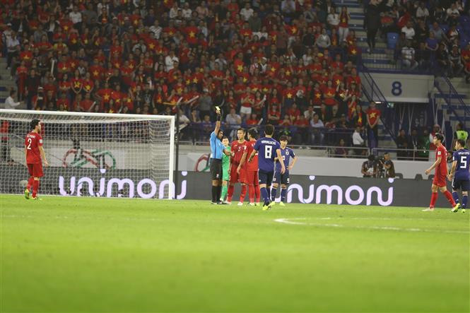  2019年亚洲杯1\4决赛首次使用视频裁判。越通社记者黄玲 摄