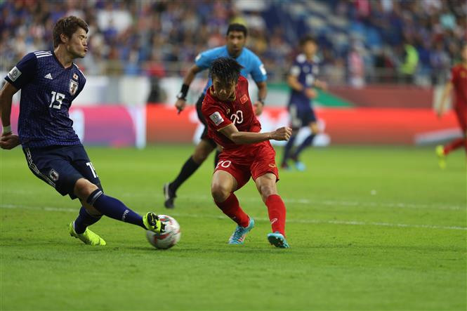 两队球员激烈角逐。越通社记者黄玲 摄