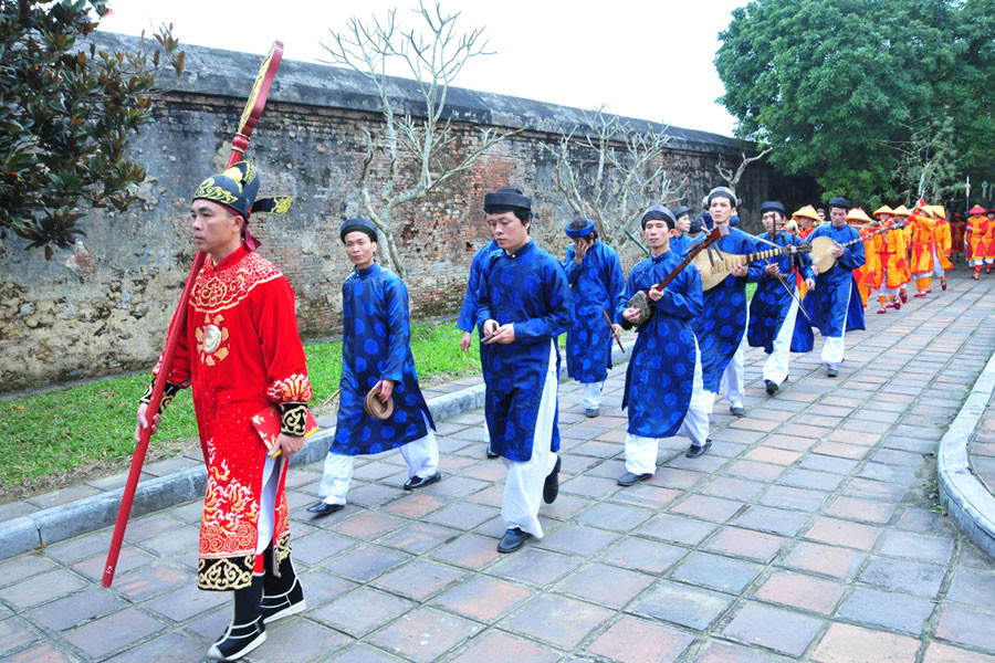  顺化大内竖迎春竿喜迎2019年新春。图自因特网