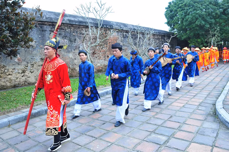  顺化大内竖迎春竿喜迎2019年新春。图自因特网 